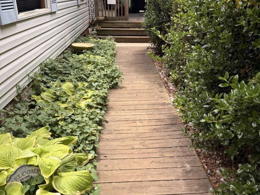 115 Stampede Drive, Statesville, NC 28625.  MLS# CAR4389614, YatesRealty ID 30983. 