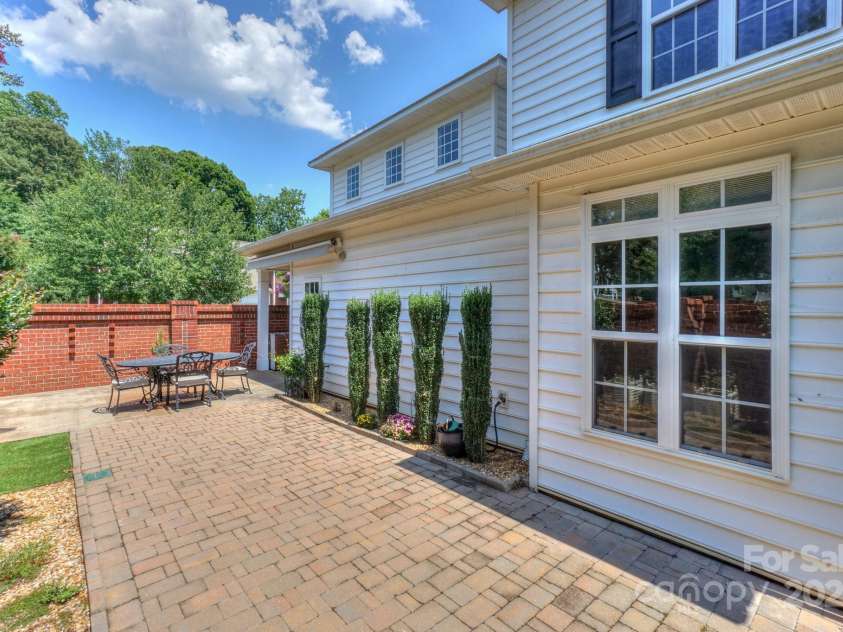 19421 Beaufain Street, Cornelius, NC 28031.  MLS# CAR4279057, YatesRealty ID 30983. 