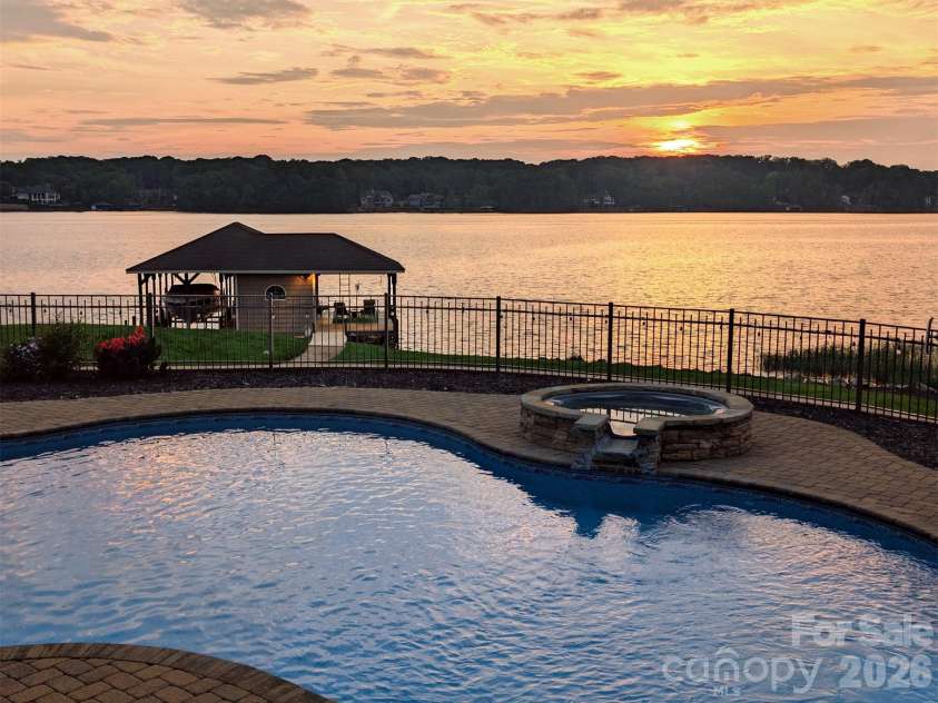 142 Forest Lake Court, Mount Gilead, NC 27306.  MLS# CAR4382363, YatesRealty ID 30985. 