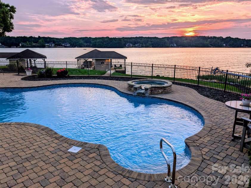142 Forest Lake Court, Mount Gilead, NC 27306.  MLS# CAR4382363, YatesRealty ID 30985. 