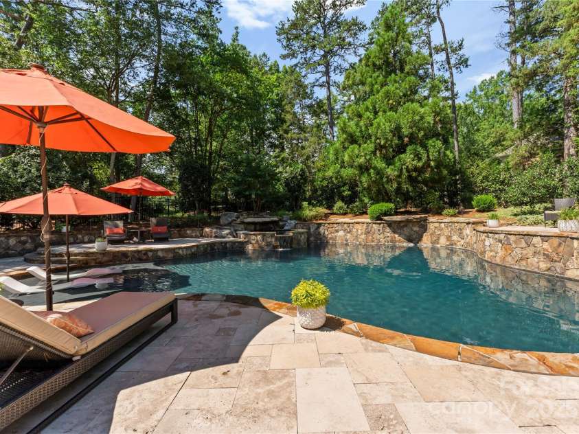 18600 River Falls Drive, Davidson, NC 28036.  MLS# CAR4231533, YatesRealty ID 30985. Multiple areas for entertaining and relaxation.