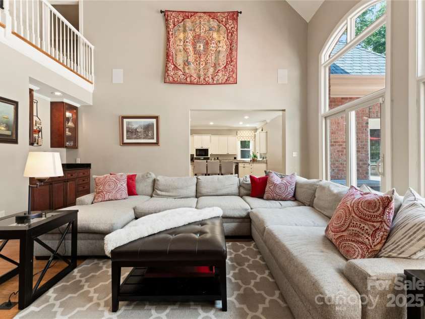 18600 River Falls Drive, Davidson, NC 28036.  MLS# CAR4231533, YatesRealty ID 30985. Two Story Great Room.