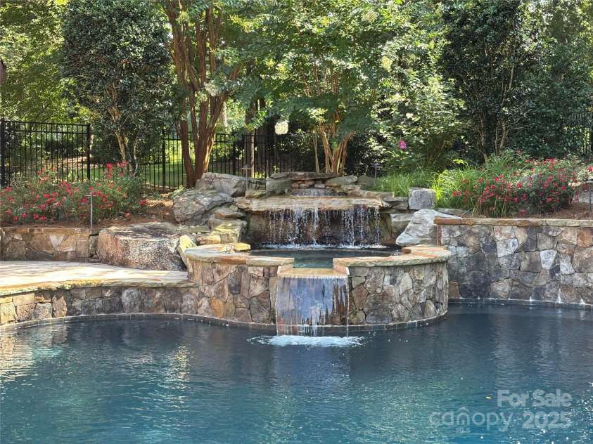18600 River Falls Drive, Davidson, NC 28036.  MLS# CAR4231533, YatesRealty ID 30985. Waterfall Feature.