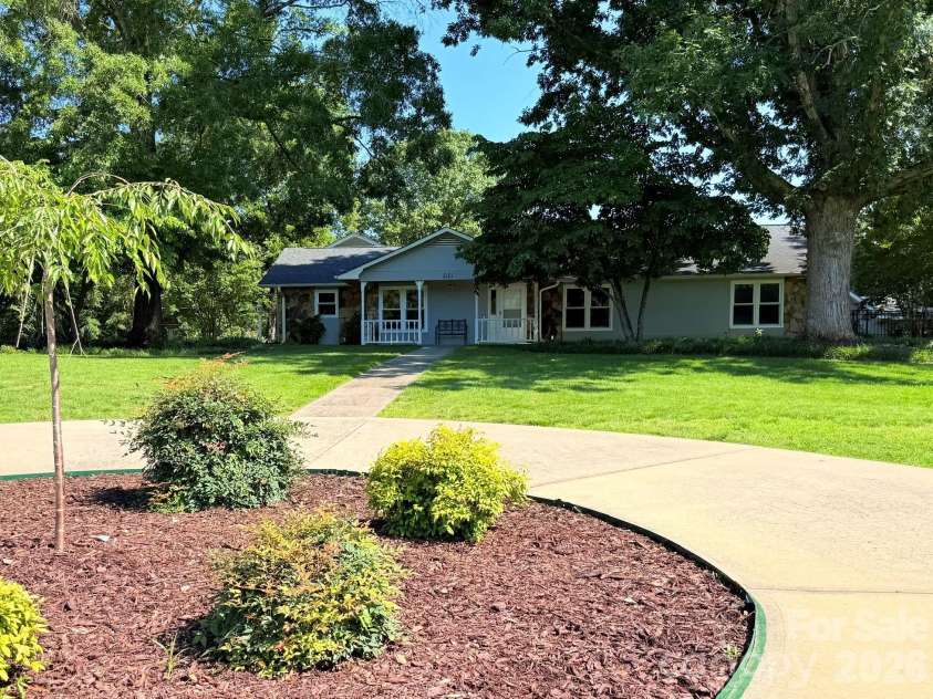 3101 Mckee Road, Charlotte, NC 28270.  MLS# CAR4389942, YatesRealty ID 30986. 