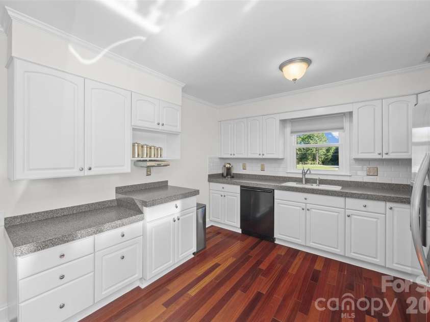 3101 Mckee Road, Charlotte, NC 28270.  MLS# CAR4389942, YatesRealty ID 30986. 