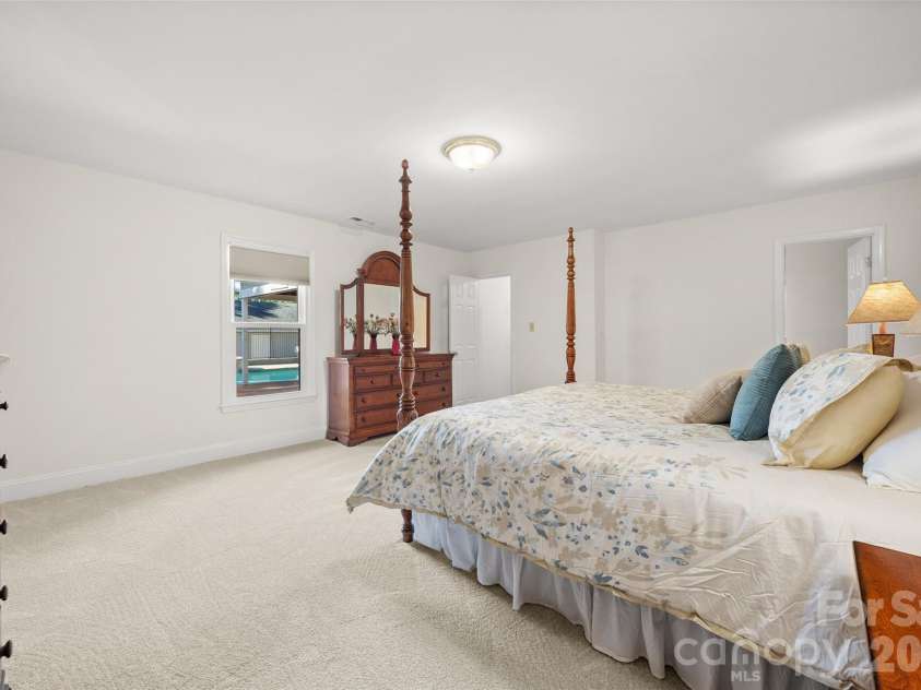 3101 Mckee Road, Charlotte, NC 28270.  MLS# CAR4389942, YatesRealty ID 30986. 