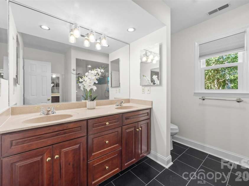 3101 Mckee Road, Charlotte, NC 28270.  MLS# CAR4389942, YatesRealty ID 30986. 