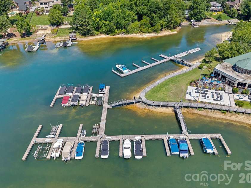 18609 Harborside Drive, Cornelius, NC 28031.  MLS# CAR4383156, YatesRealty ID 30987. A quick walk to deeded Boatslip #9