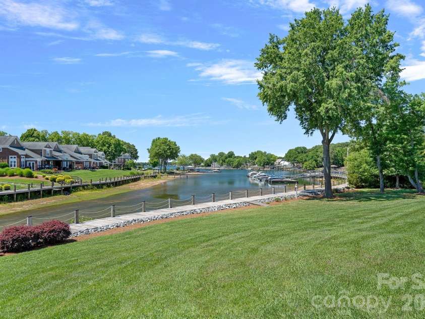 18609 Harborside Drive, Cornelius, NC 28031.  MLS# CAR4383156, YatesRealty ID 30987. Peaceful views from your back patio.