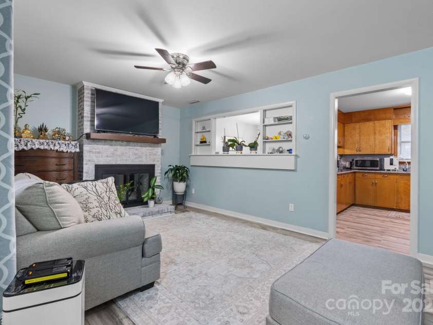 2761 Highland Avenue, Hickory, NC 28601.  MLS# CAR4287966, YatesRealty ID 30988. 