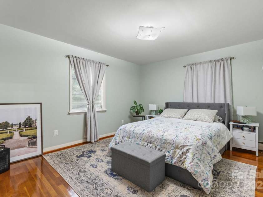 2761 Highland Avenue, Hickory, NC 28601.  MLS# CAR4287966, YatesRealty ID 30988. 