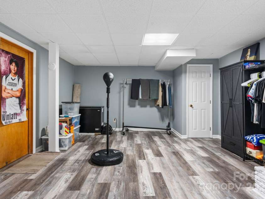 2761 Highland Avenue, Hickory, NC 28601.  MLS# CAR4287966, YatesRealty ID 30988. 