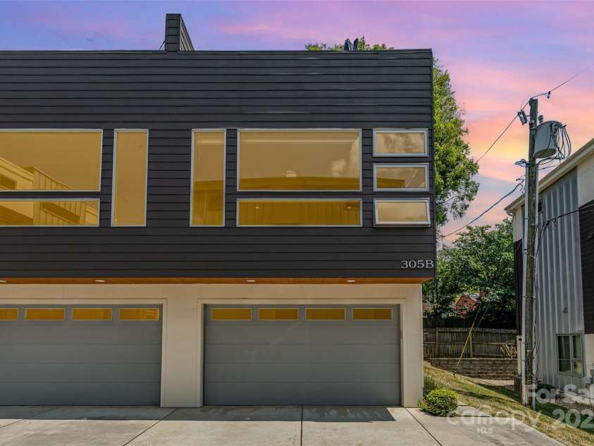305 Mcninch Street, Charlotte, NC 28202.  MLS# CAR4284087, YatesRealty ID 30989. 