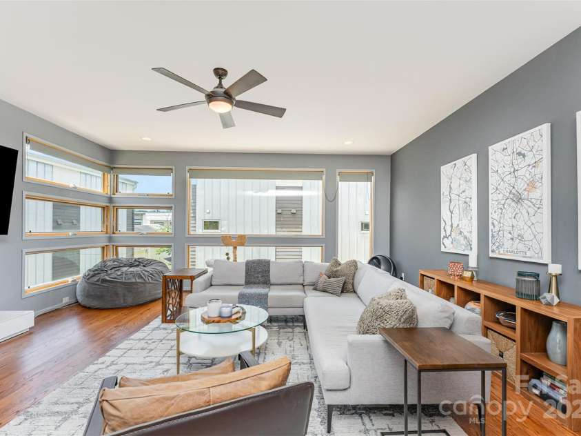 305 Mcninch Street, Charlotte, NC 28202.  MLS# CAR4284087, YatesRealty ID 30989. 