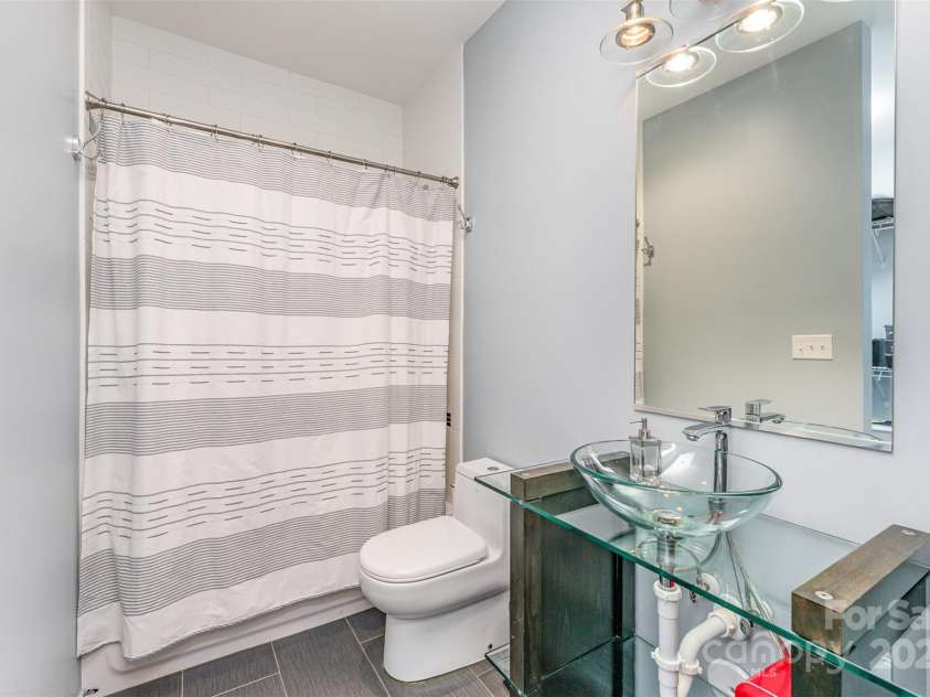 305 Mcninch Street, Charlotte, NC 28202.  MLS# CAR4284087, YatesRealty ID 30989. 