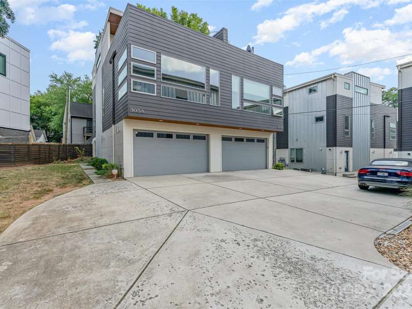305 Mcninch Street, Charlotte, NC 28202.  MLS# CAR4284087, YatesRealty ID 30989. 