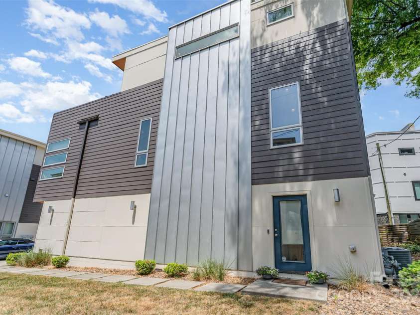 305 Mcninch Street, Charlotte, NC 28202.  MLS# CAR4284087, YatesRealty ID 30989. 