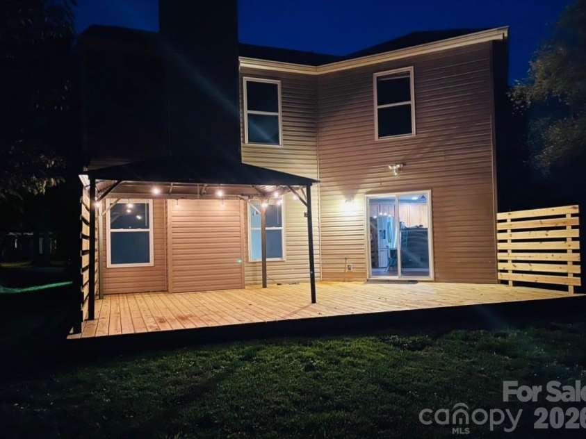 5623 Hammermill Drive, Harrisburg, NC 28075.  MLS# CAR4389124, YatesRealty ID 30989. 
