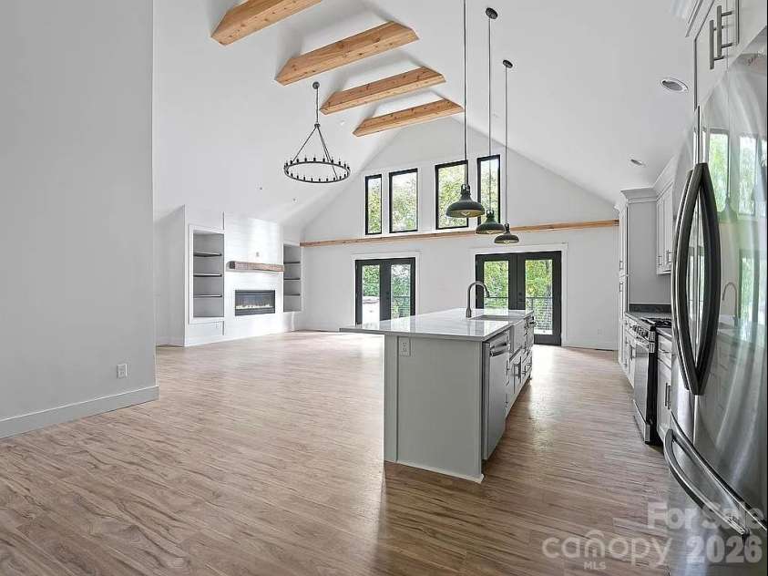 384 Cascada Vista Drive, Chimney Rock, NC 28720.  MLS# CAR4341882, YatesRealty ID 3099. 