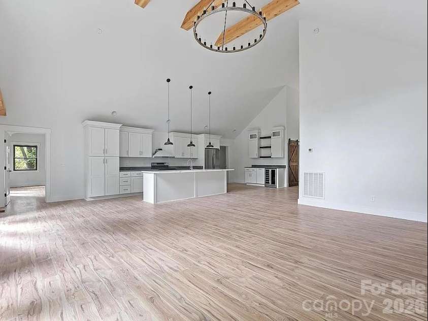 384 Cascada Vista Drive, Chimney Rock, NC 28720.  MLS# CAR4341882, YatesRealty ID 3099. 