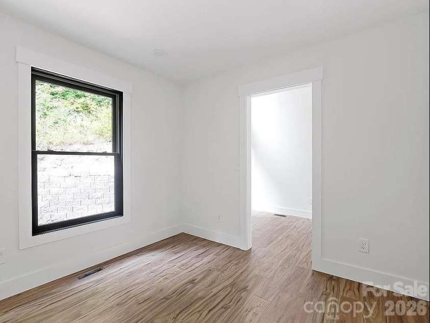 384 Cascada Vista Drive, Chimney Rock, NC 28720.  MLS# CAR4341882, YatesRealty ID 3099. 