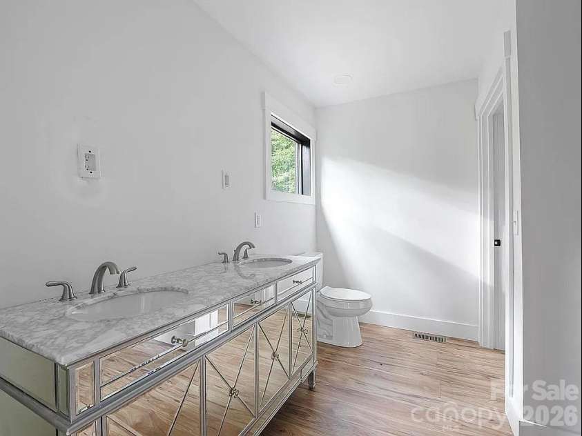 384 Cascada Vista Drive, Chimney Rock, NC 28720.  MLS# CAR4341882, YatesRealty ID 3099. 