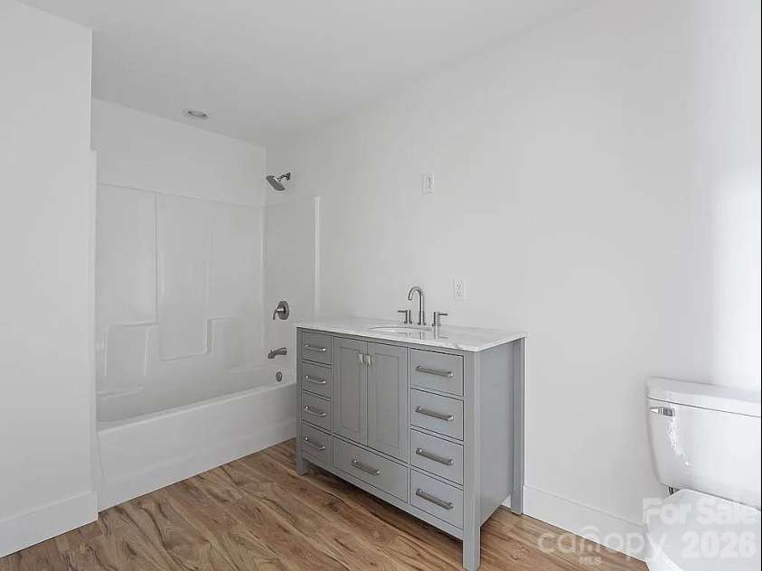 384 Cascada Vista Drive, Chimney Rock, NC 28720.  MLS# CAR4341882, YatesRealty ID 3099. 