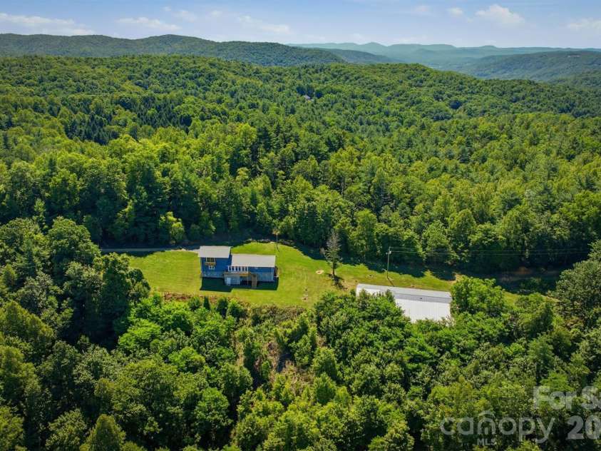 822 Windy Mountain Road, Deep Gap, NC 28618.  MLS# CAR4373074, YatesRealty ID 30990. 