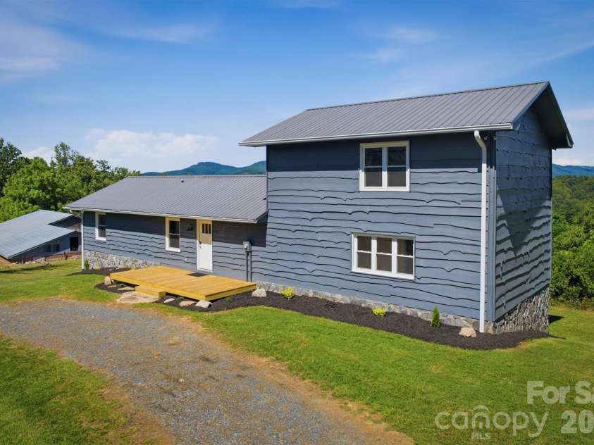 822 Windy Mountain Road, Deep Gap, NC 28618.  MLS# CAR4373074, YatesRealty ID 30990. 