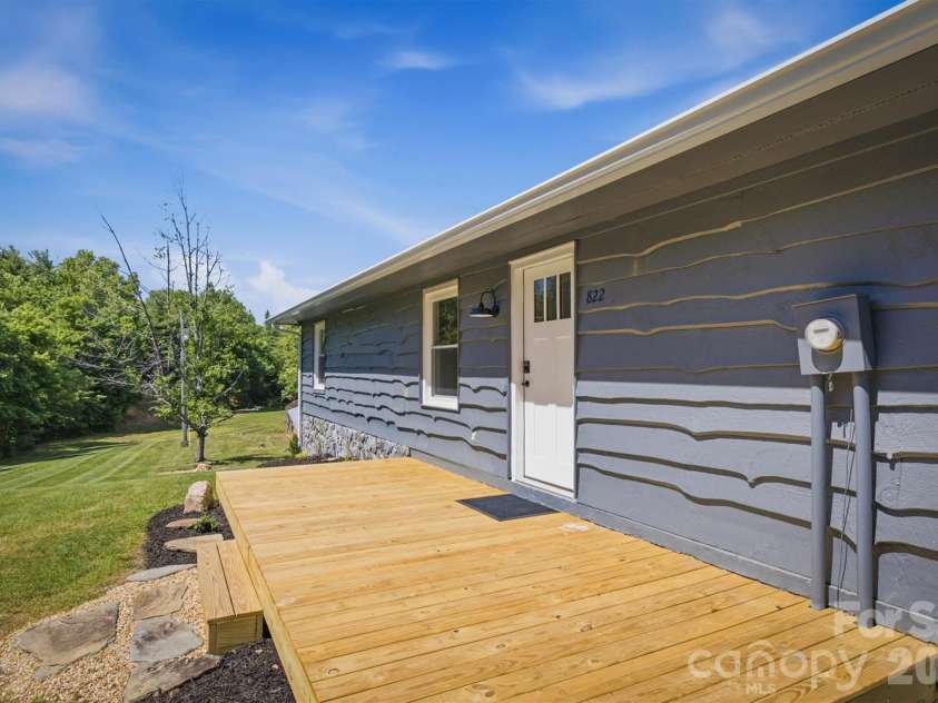 822 Windy Mountain Road, Deep Gap, NC 28618.  MLS# CAR4373074, YatesRealty ID 30990. 