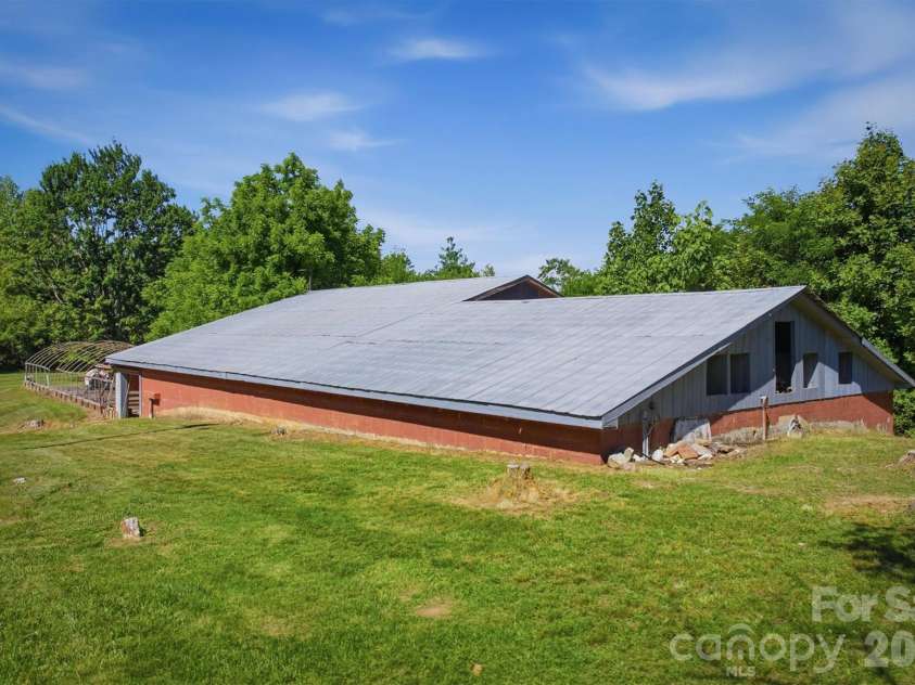 822 Windy Mountain Road, Deep Gap, NC 28618.  MLS# CAR4373074, YatesRealty ID 30990. 