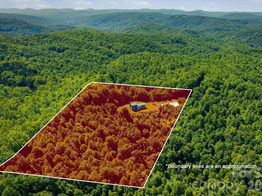 822 Windy Mountain Road, Deep Gap, NC 28618.  MLS# CAR4373074, YatesRealty ID 30990. 
