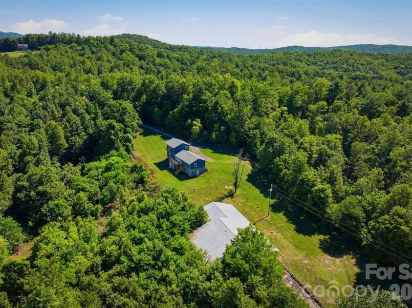822 Windy Mountain Road, Deep Gap, NC 28618.  MLS# CAR4373074, YatesRealty ID 30990. 