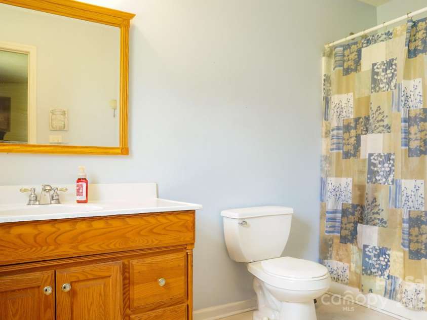 4118 NC 182 Highway, Crouse, NC 28033.  MLS# CAR4284836, YatesRealty ID 30991. Primary Bathroom