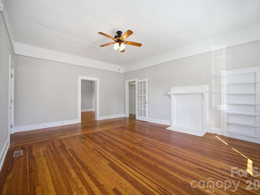 306 York Avenue, Kannapolis, NC 28083.  MLS# CAR4393468, YatesRealty ID 30992. 