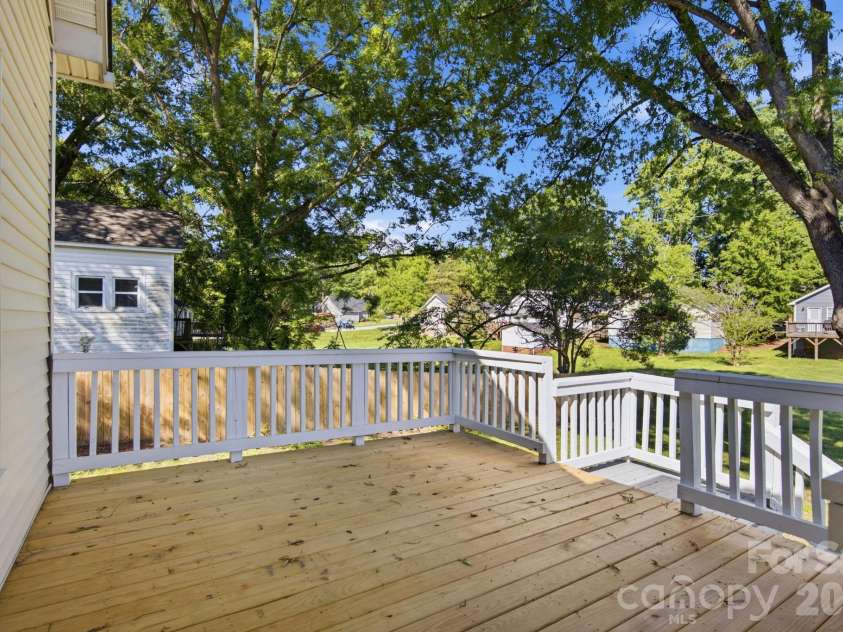 306 York Avenue, Kannapolis, NC 28083.  MLS# CAR4393468, YatesRealty ID 30992. 