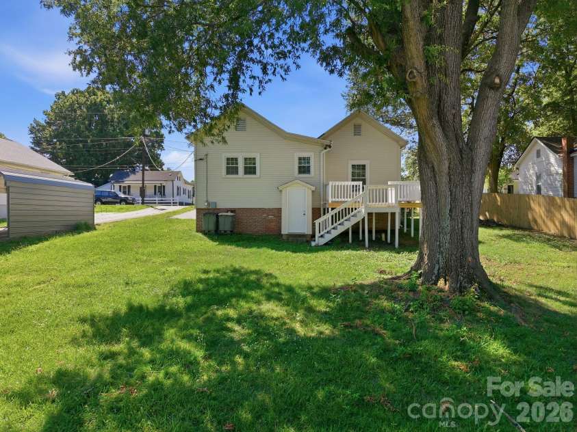 306 York Avenue, Kannapolis, NC 28083.  MLS# CAR4393468, YatesRealty ID 30992. 