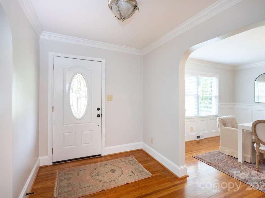 4643 Addison Drive, Charlotte, NC 28211.  MLS# CAR4287525, YatesRealty ID 30992. 