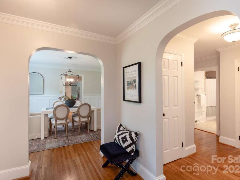 4643 Addison Drive, Charlotte, NC 28211.  MLS# CAR4287525, YatesRealty ID 30992. 