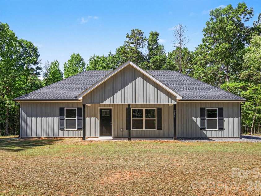 3299 Old Seine Road, Smyrna, SC 29743.  MLS# CAR4393937, YatesRealty ID 30994. 