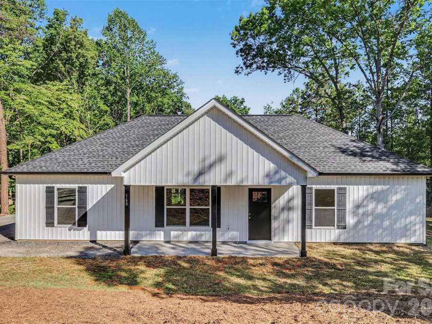 160 Parris Road, Blacksburg, SC 29702.  MLS# CAR4393946, YatesRealty ID 30995. 