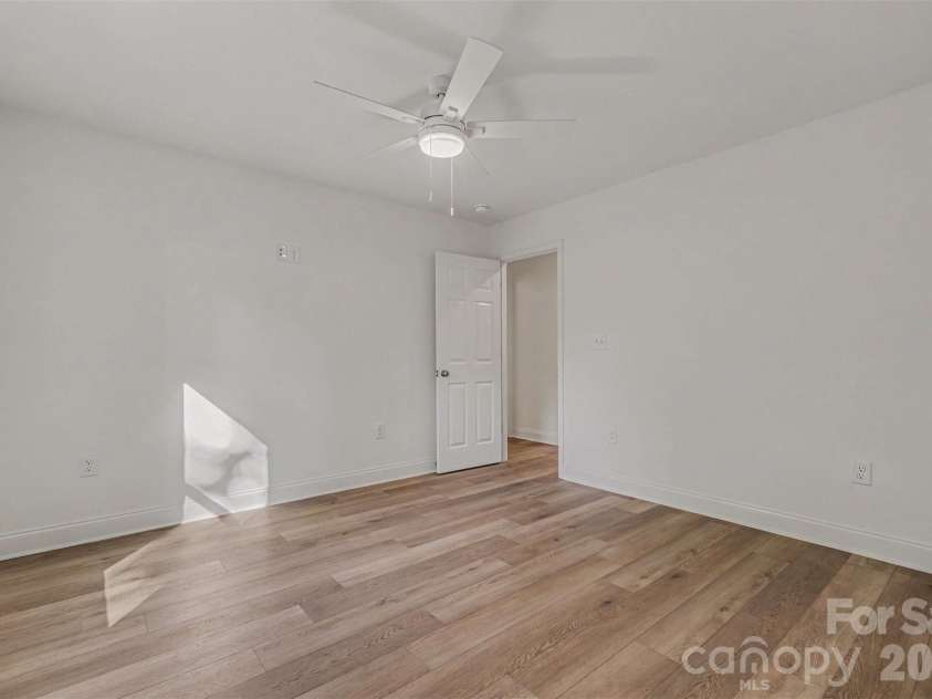 160 Parris Road, Blacksburg, SC 29702.  MLS# CAR4393946, YatesRealty ID 30995. 