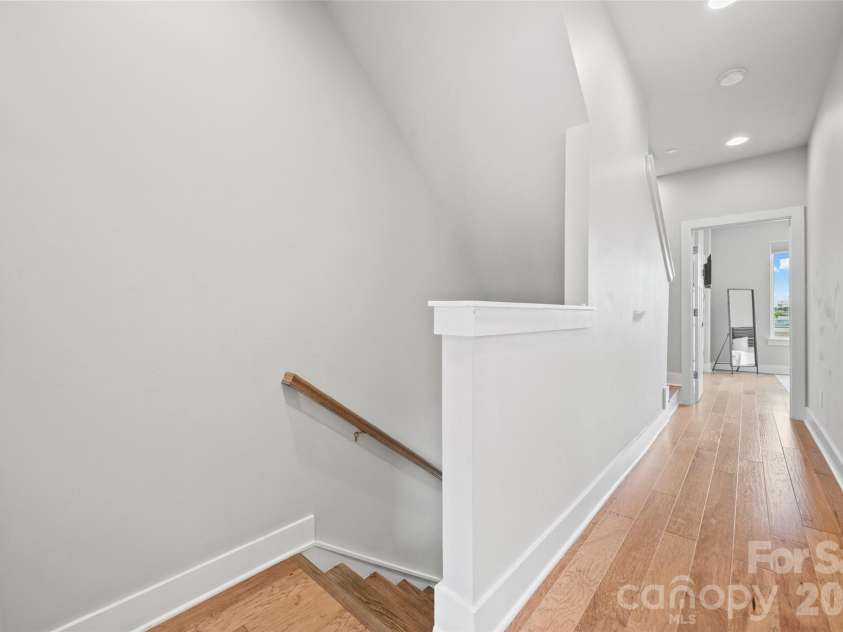 2014 Bryant Park Drive, Charlotte, NC 28208.  MLS# CAR4394219, YatesRealty ID 30996. 