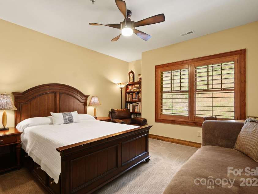 552 Penny Lane, Banner Elk, NC 28604.  MLS# CAR4290403, YatesRealty ID 30997. 2nd guest bedroom on main floor