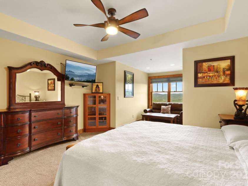 552 Penny Lane, Banner Elk, NC 28604.  MLS# CAR4290403, YatesRealty ID 30997. Guest bedroom upstairs