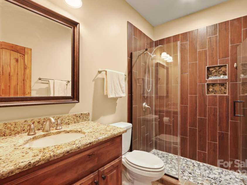 552 Penny Lane, Banner Elk, NC 28604.  MLS# CAR4290403, YatesRealty ID 30997. Master Bathroom