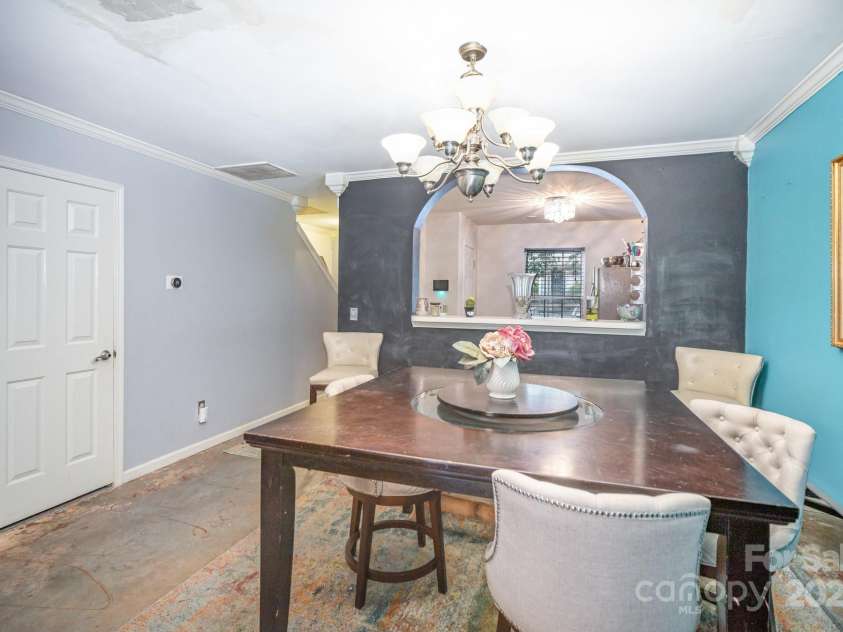 4146 Glenlea Commons Drive, Charlotte, NC 28216.  MLS# CAR4290193, YatesRealty ID 30999. 