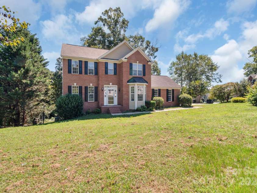 4227 Kiser Wood Drive, Concord, NC 28025.  MLS# CAR4296888, YatesRealty ID 31. 