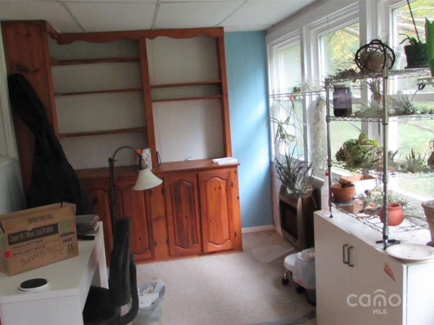 524 Clear Creek Road, Burnsville, NC 28714.  MLS# CAR4306870, YatesRealty ID 31. 