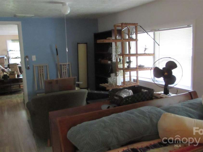 524 Clear Creek Road, Burnsville, NC 28714.  MLS# CAR4306870, YatesRealty ID 31. 